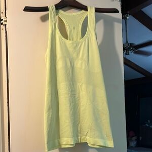 Pale Lime Green/yellow Women's Tank Top Lululemon size 8